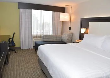 Holiday Inn Express & Suites Waterville - North by IHG hotel thumbnail 6