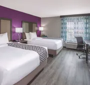 La Quinta Inn & Suites by Wyndham Effingham hotel detail image 4