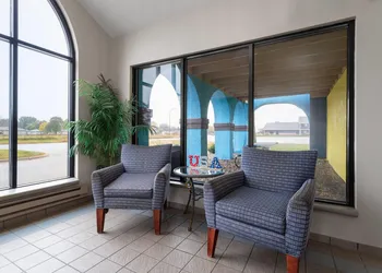 Days Inn by Wyndham Austin hotel thumbnail 4