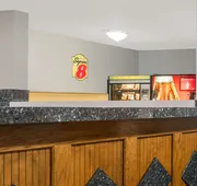 Super 8 by Wyndham Topeka/Wanamaker RD/I-70 hotel detail image 3
