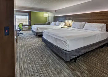 Holiday Inn Express & Suites Crossville by IHG hotel thumbnail 3