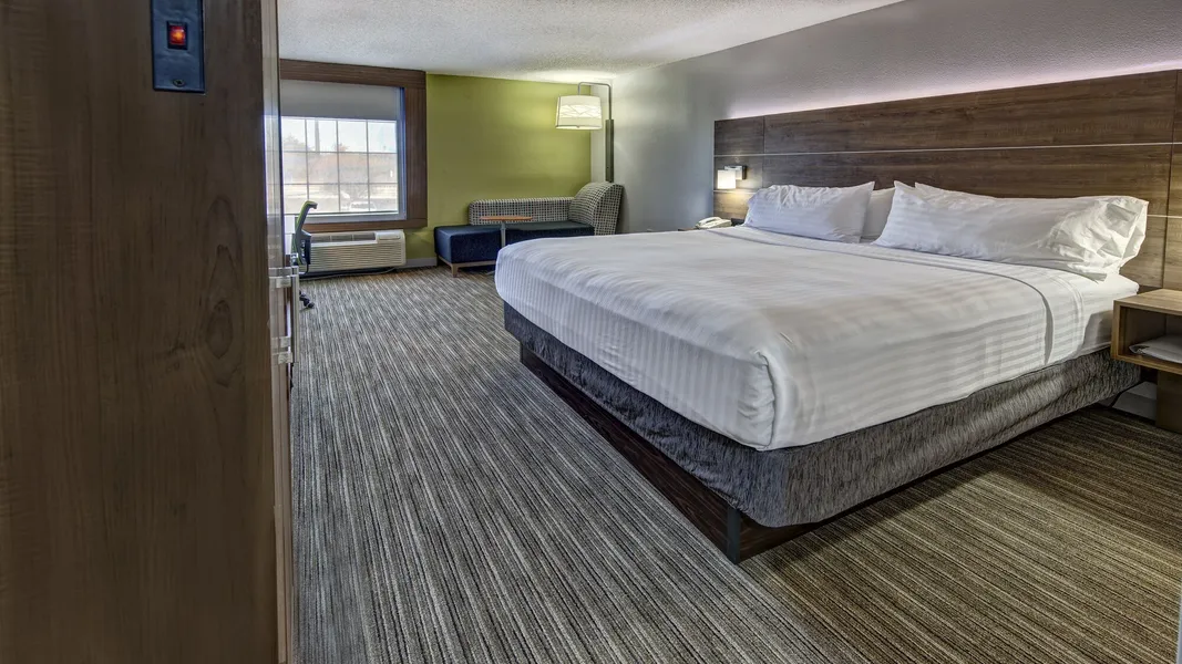 Holiday Inn Express & Suites Crossville by IHG hotel detail image 6