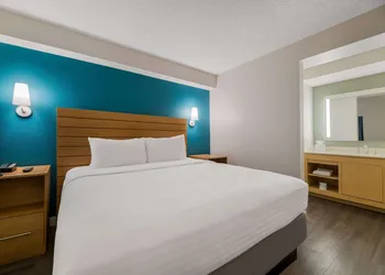 Sonesta ES Suites Orlando - International Drive hotel thumbnail 7