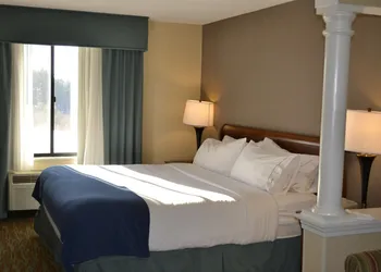 Holiday Inn Express Biddeford by IHG hotel thumbnail 3