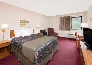 Days Inn by Wyndham Boonville hotel thumbnail 8