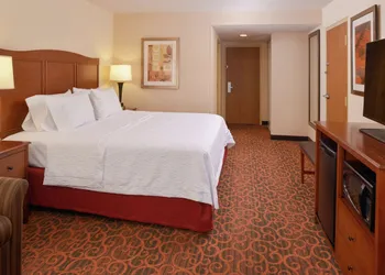Hampton Inn Frederick hotel thumbnail 8
