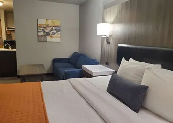 Best Western Plus Renton Inn hotel thumbnail 6