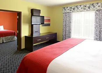 Holiday Inn Garland by IHG hotel thumbnail 8
