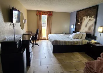 Fairview Inn & Suites hotel thumbnail 6