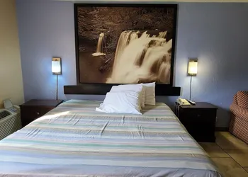 Fairview Inn & Suites hotel thumbnail 7
