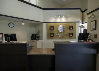 Comfort Inn hotel thumbnail 2