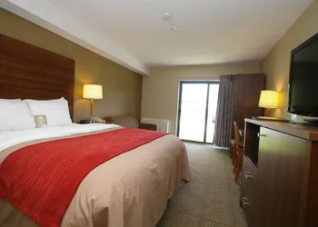 Comfort Inn hotel thumbnail 7