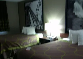 Super 8 by Wyndham Plymouth hotel thumbnail 4