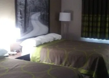 Super 8 by Wyndham Plymouth hotel thumbnail 6