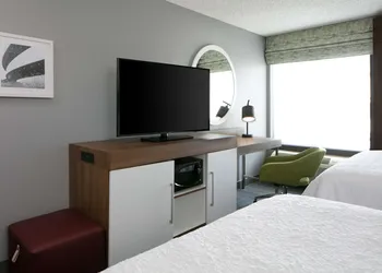 Hampton Inn Iowa City/Coralville hotel thumbnail 8