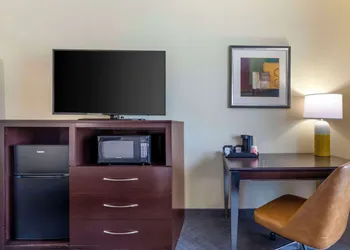 Comfort Inn & Suites Mexia hotel thumbnail 6