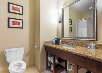 Comfort Inn & Suites Mexia hotel thumbnail 7