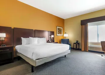 Comfort Inn & Suites Mexia hotel thumbnail 8