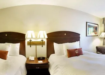 Hampton Inn Dalton hotel thumbnail 5