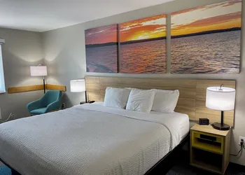 Days Inn by Wyndham Imlay City hotel thumbnail 4