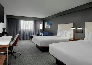 Courtyard by Marriott Bloomington hotel thumbnail 5