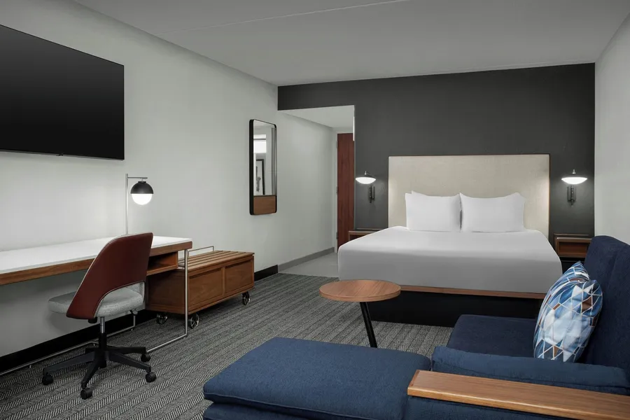 Courtyard by Marriott Bloomington hotel detail image 6