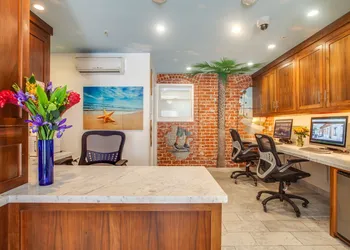 Venice Breeze Suites hotel thumbnail 2