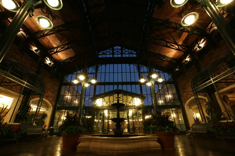 Disney's Port Orleans Resort French Quarter hotel detail image 2