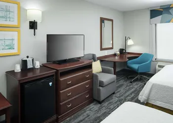 Hampton Inn & Suites Rochester-North hotel thumbnail 8