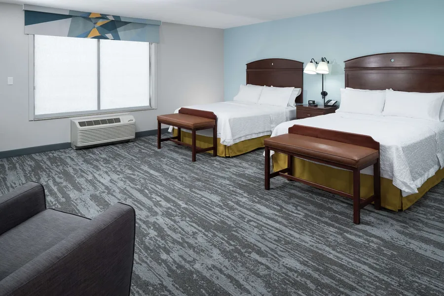 Hampton Inn & Suites Rochester-North hotel detail image 6