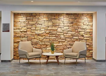 Fairfield Inn & Suites by Marriott Albany Airport hotel thumbnail 2