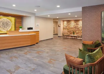 Fairfield Inn & Suites by Marriott Albany Airport hotel thumbnail 3