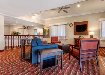 Comfort Inn & Suites Streetsboro - Kent hotel thumbnail 2