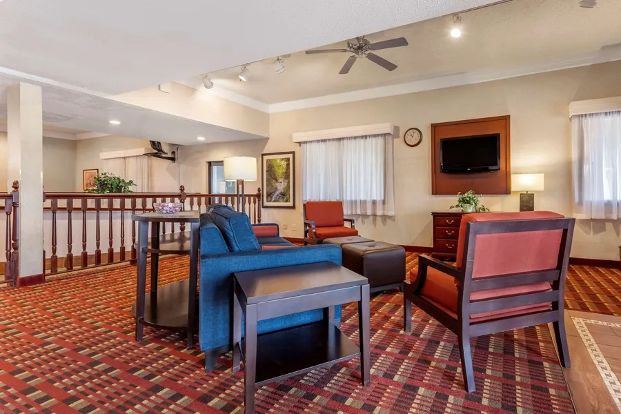 Comfort Inn & Suites Streetsboro - Kent hotel detail image 2