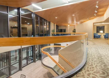 Ramada by Wyndham Columbus North hotel thumbnail 5