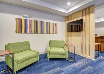 Holiday Inn Express & Suites Foley by IHG hotel thumbnail 4
