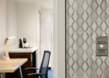 Holiday Inn Express Hotel & Suites Norfolk Airport by IHG hotel thumbnail 6