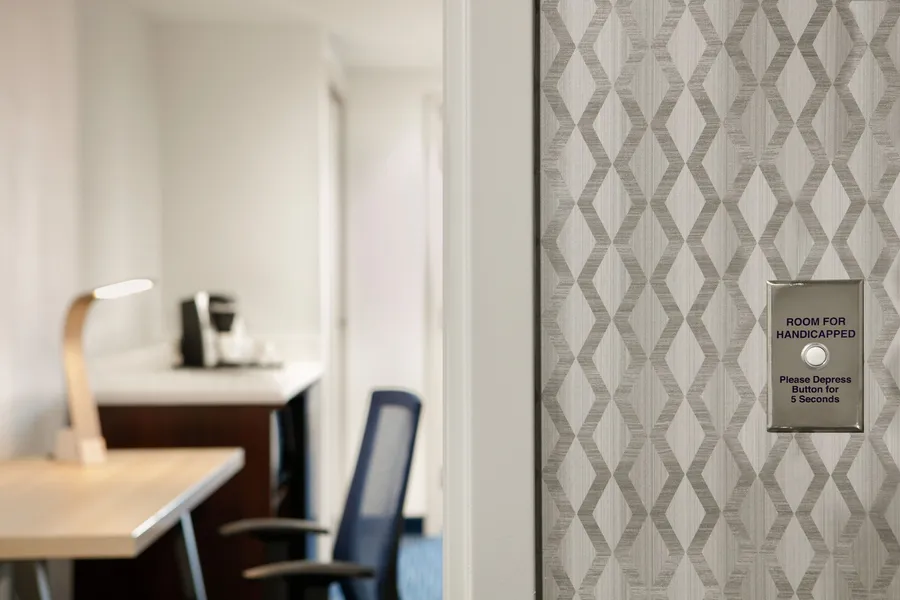 Holiday Inn Express Hotel & Suites Norfolk Airport by IHG hotel detail image 6