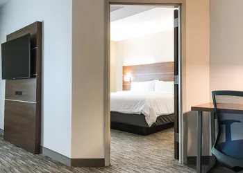 Holiday Inn Express Statesboro by IHG hotel thumbnail 3