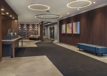 Holiday Inn Laval Montréal by IHG hotel thumbnail 2