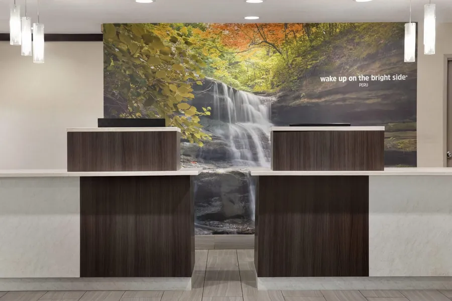 La Quinta Inn & Suites by Wyndham Peru Starved Rock St Park hotel detail image 2