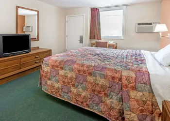 Days Inn by Wyndham Henrietta/Rochester Area hotel thumbnail 6