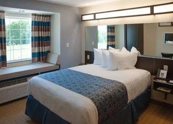 WeStay Suites - Belle Chasse hotel thumbnail 3