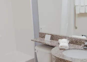 WeStay Suites - Belle Chasse hotel thumbnail 6