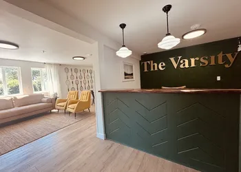 Varsity North hotel thumbnail 2