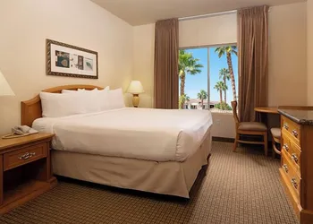 Club De Soleil All-Suite Resort hotel thumbnail 5