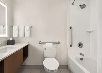 Holiday Inn Birmingham - Hoover by IHG hotel thumbnail 5