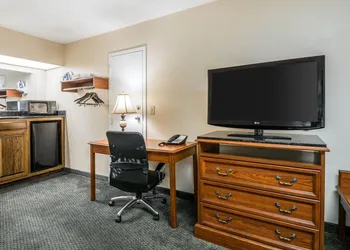 Quality Inn Bainbridge hotel thumbnail 4