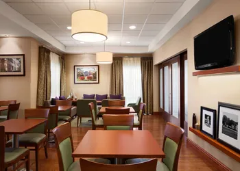 Hampton Inn Geneva hotel thumbnail 2