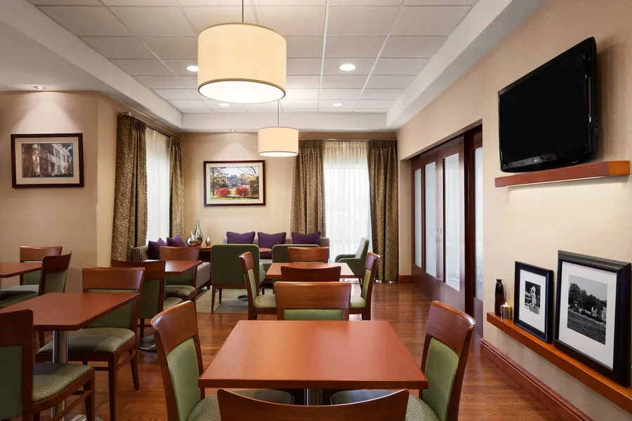 Hampton Inn Geneva hotel detail image 2